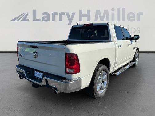 2016 RAM 1500 SLT