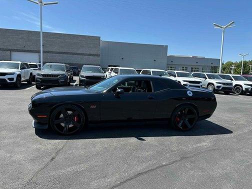 2016 Dodge Challenger SRT 392