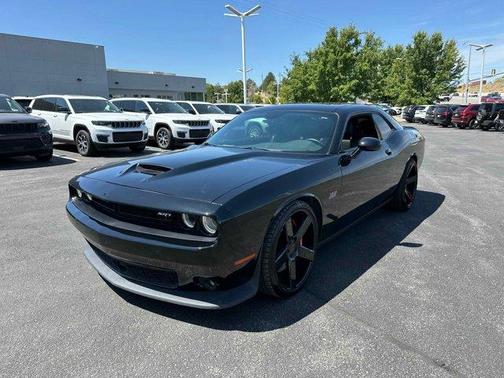 2016 Dodge Challenger SRT 392