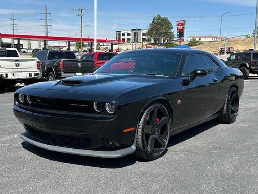 2016 Dodge Challenger SRT 392