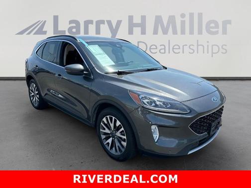 2020 Ford Escape Titanium