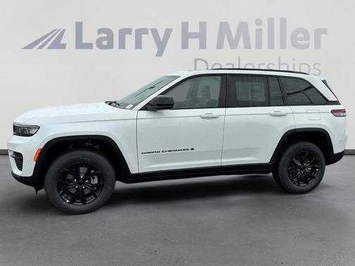 2025 Jeep Grand Cherokee Laredo