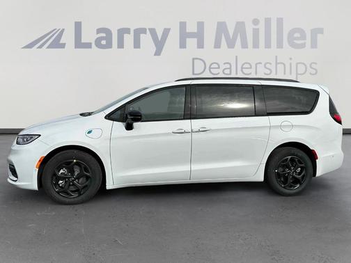 2025 Chrysler Pacifica Hybrid Select
