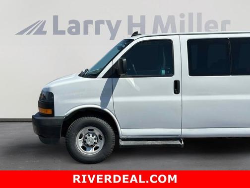 2022 Chevrolet Express 3500 LS