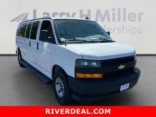 2022 Chevrolet Express 3500 LS