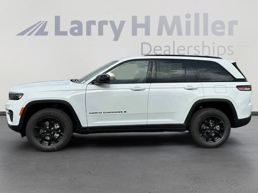 2025 Jeep Grand Cherokee Laredo