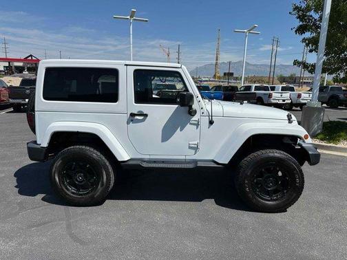 2016 Jeep Wrangler Sahara