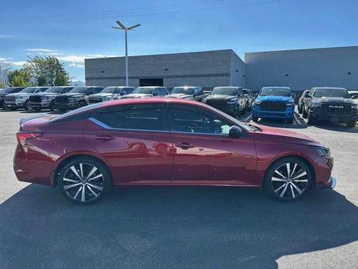 2020 Nissan Altima 2.5 SR
