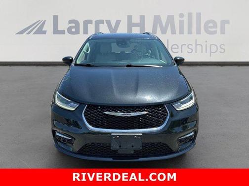 2021 Chrysler Pacifica Touring-L