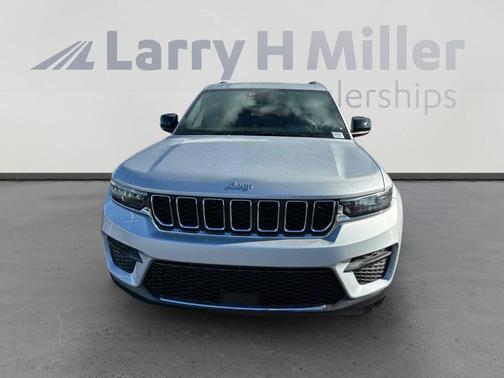 2025 Jeep Grand Cherokee Laredo X