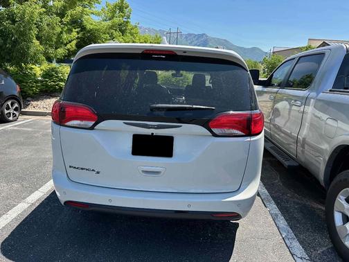 2020 Chrysler Pacifica Touring-L