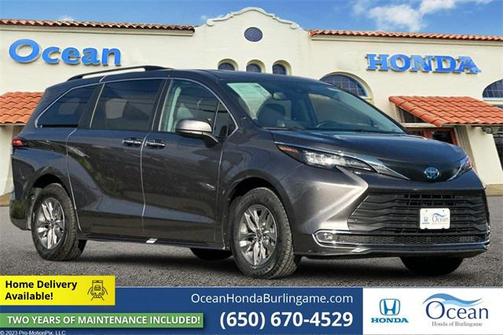 2024 Toyota Sienna XLE 8 Passenger