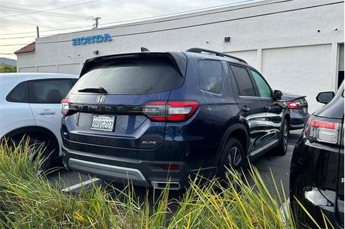 2025 Honda Pilot Elite