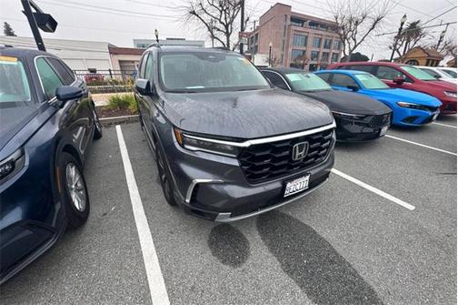 2023 Honda Pilot AWD Elite