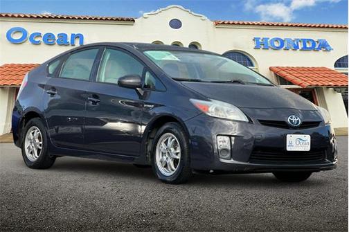 2010 Toyota Prius III