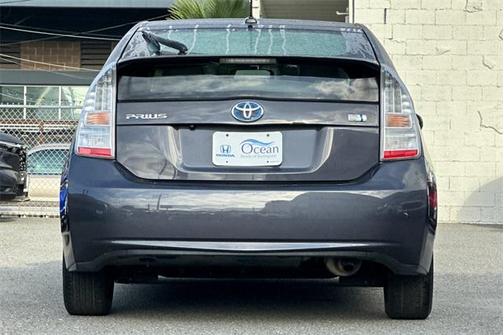 2010 Toyota Prius III