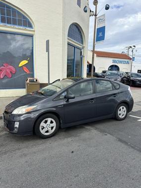 2010 Toyota Prius III