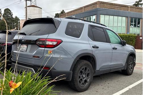 2025 Honda Pilot TrailSport