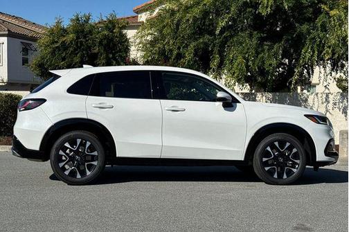 PLATINUM WHT PR 2027 Honda HR-V EX-L