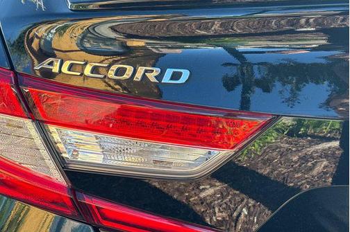 Crystal Black Pearl 2022 Honda Accord Sport 1.5T