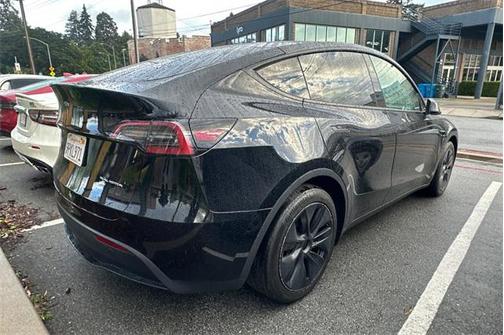 2024 Tesla Model Y Long Range Dual Motor All-Wheel Drive