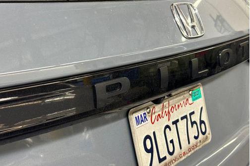 Gray 2024 Honda Pilot Touring 8-Passenger