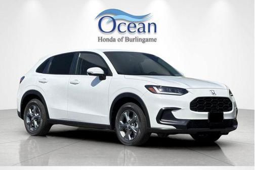 PLATINUM WHT PR 2027 Honda HR-V LX