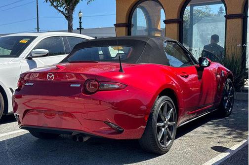 Soul Red Metallic 2016 Mazda MX-5 Miata Grand Touring