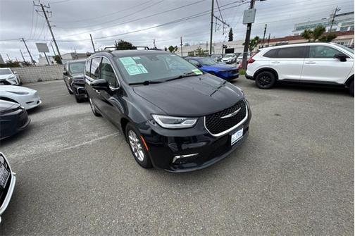 2022 Chrysler Pacifica Touring L