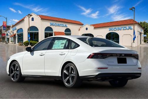Platinum White Pearl 2026 Honda Accord SE