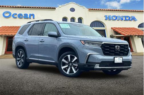 2023 Honda Pilot Touring 8-Passenger