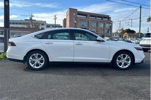 2025 Honda Accord LX 1.5T