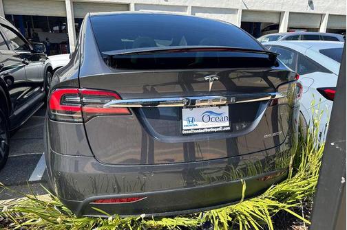 Gray 2019 Tesla Model X Performance