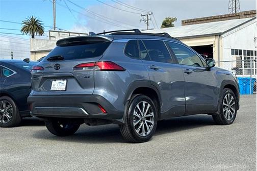 2022 Toyota Corolla Cross XLE