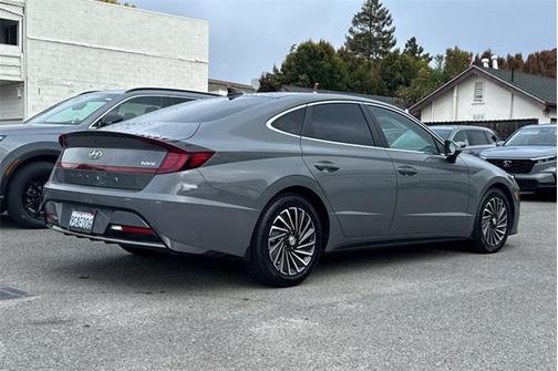 2023 Hyundai SONATA Hybrid SE
