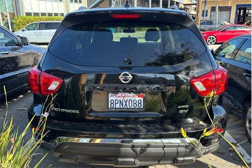 2019 Nissan Pathfinder SV