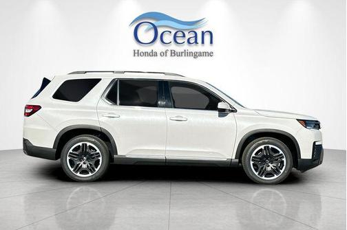 PLATINUM WHT PR 2026 Honda Pilot Touring 8-Passenger