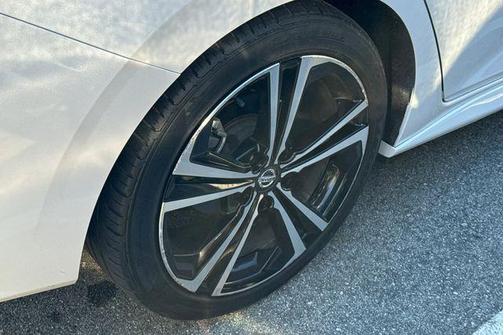 Aspen White TriCoat Pearl 2022 Nissan Sentra SR