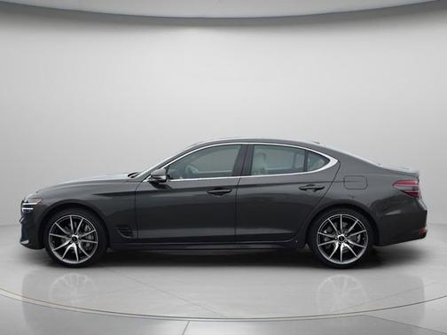 Makalu Gray 2026 Genesis G70 2.5T