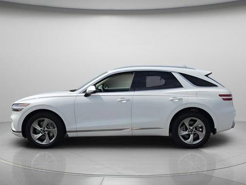 Uyuni White 2026 Genesis GV70 2.5T Select