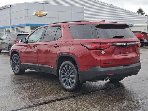 Radiant Red Tintcoat 2023 Chevrolet Traverse AWD 4dr RS
