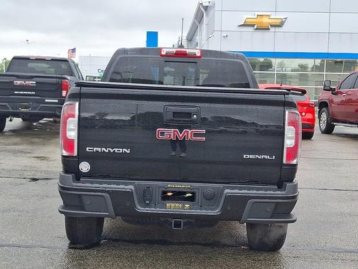 Carbon Black Metallic 2020 GMC Canyon 4WD Crew Cab 128" Denali