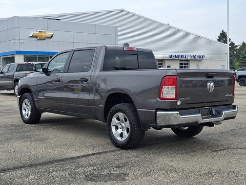 Granite Crystal Metallic Clearcoat 2023 RAM 1500 Big Horn 4x4 Crew Cab 5'7" Box
