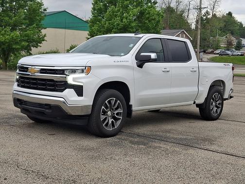 Summit White 2022 Chevrolet Silverado 1500 4WD Crew Cab 147" LT w/2FL