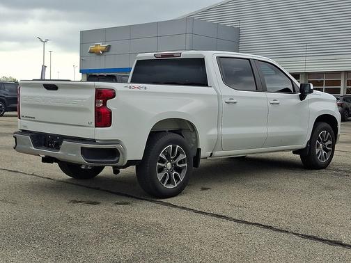 Summit White 2022 Chevrolet Silverado 1500 4WD Crew Cab 147" LT w/2FL