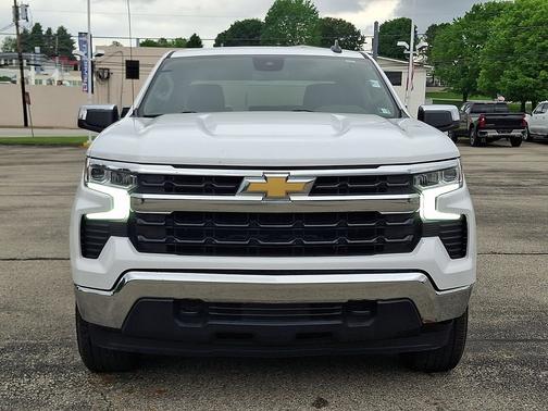 Summit White 2022 Chevrolet Silverado 1500 4WD Crew Cab 147" LT w/2FL