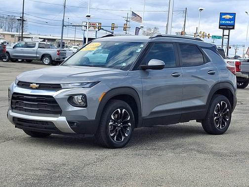 Sterling Gray Metallic 2023 Chevrolet Trailblazer AWD 4dr LT