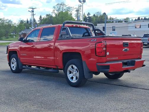 Red Hot 2018 Chevrolet Silverado 1500 4WD Crew Cab 143.5" LT w/2LT