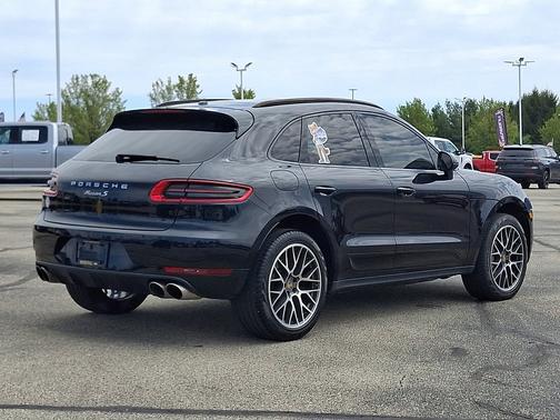 Black 2018 Porsche Macan S AWD