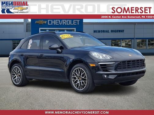 Black 2018 Porsche Macan S AWD